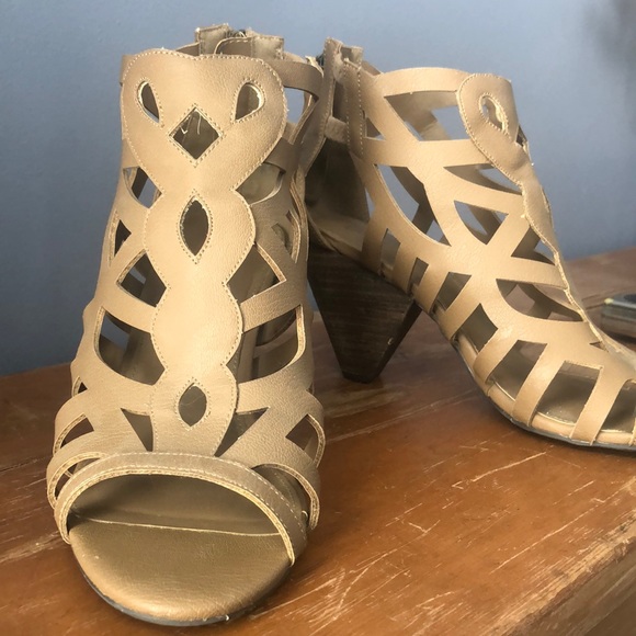 Open toe faux leather chunky heels - Picture 1 of 9